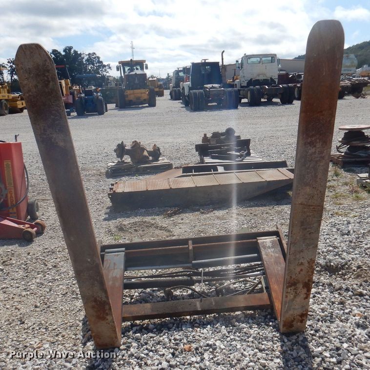 image for item JY9597 72" L pallet forks