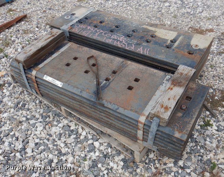 image for item JY9611 (16) Bucyrus motor grader blades