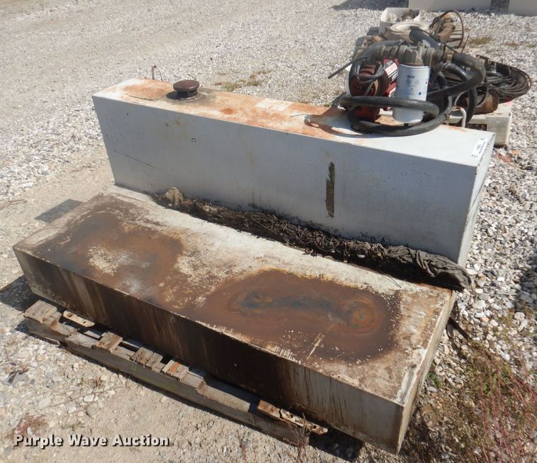 image for item JY9623 Delta  fuel tank