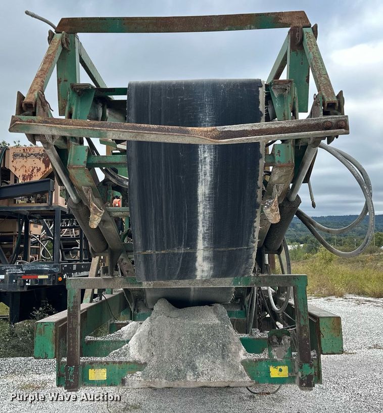 image for item JY9647 McCloskey MCB 621 RE  trommel screen