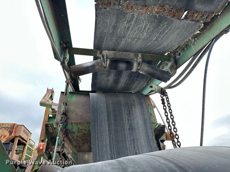 image for item JY9647 McCloskey MCB 621 RE  trommel screen