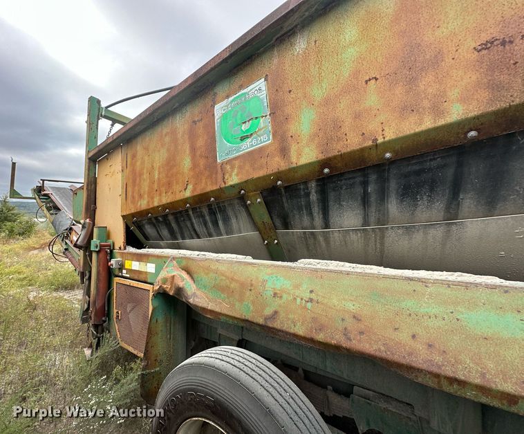 image for item JY9647 McCloskey MCB 621 RE  trommel screen