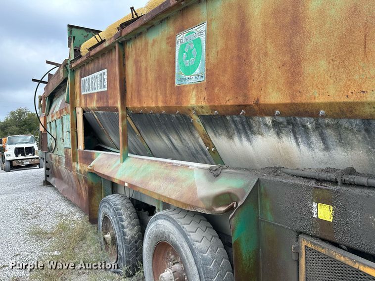 image for item JY9647 McCloskey MCB 621 RE  trommel screen