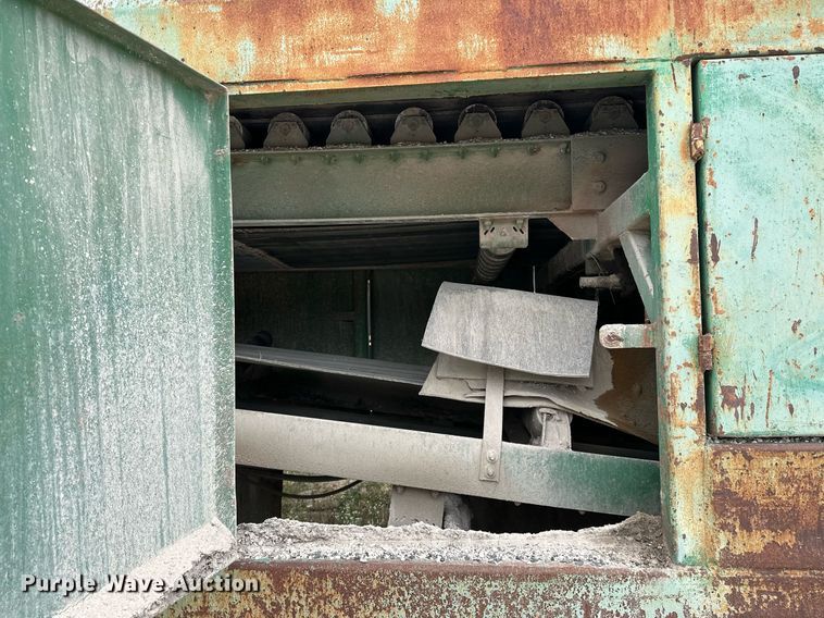 image for item JY9647 McCloskey MCB 621 RE  trommel screen