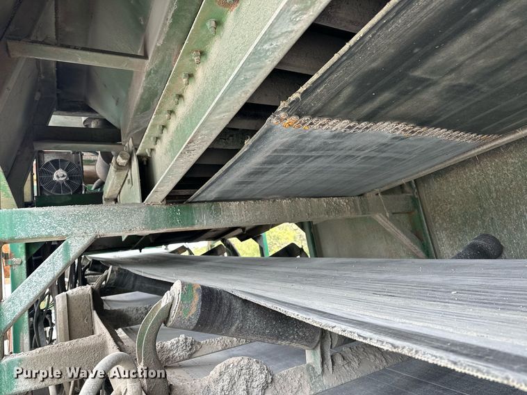 image for item JY9647 McCloskey MCB 621 RE  trommel screen