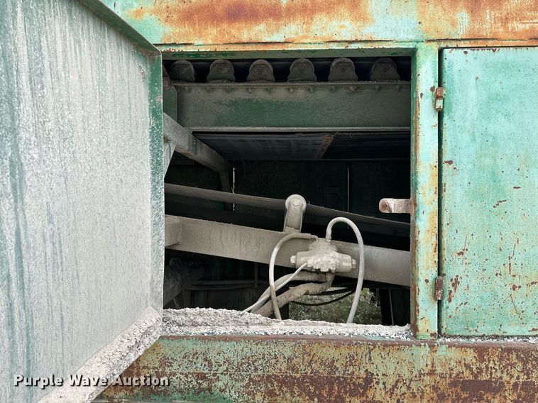 image for item JY9647 McCloskey MCB 621 RE  trommel screen