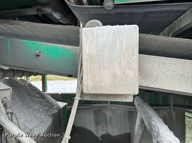 image for item JY9647 McCloskey MCB 621 RE  trommel screen