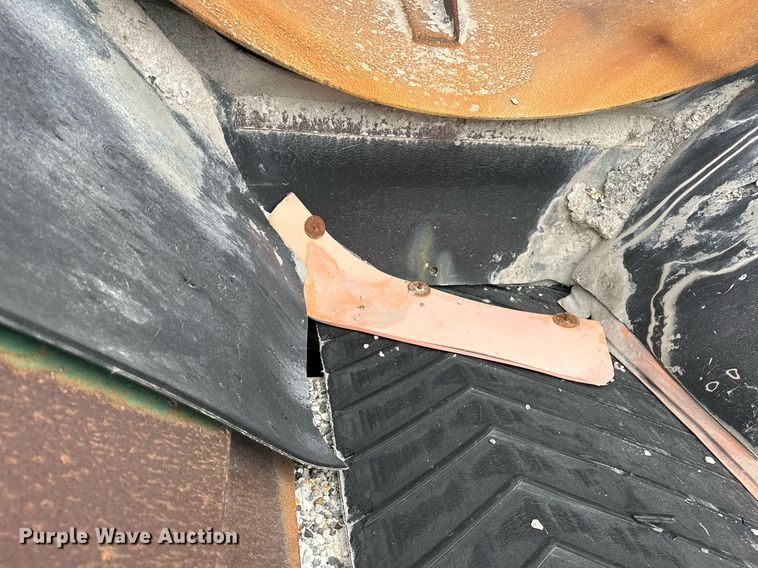 image for item JY9647 McCloskey MCB 621 RE  trommel screen