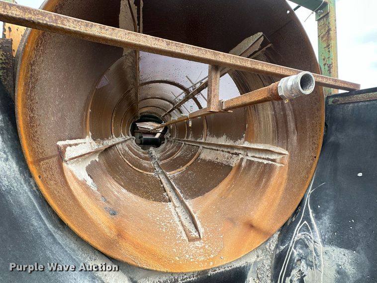 image for item JY9647 McCloskey MCB 621 RE  trommel screen