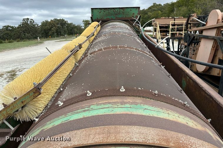 image for item JY9647 McCloskey MCB 621 RE  trommel screen