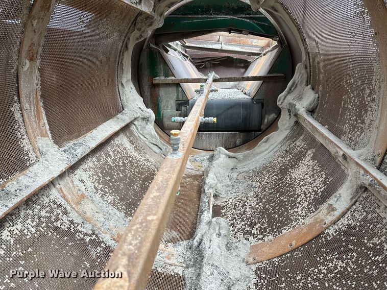 image for item JY9647 McCloskey MCB 621 RE  trommel screen