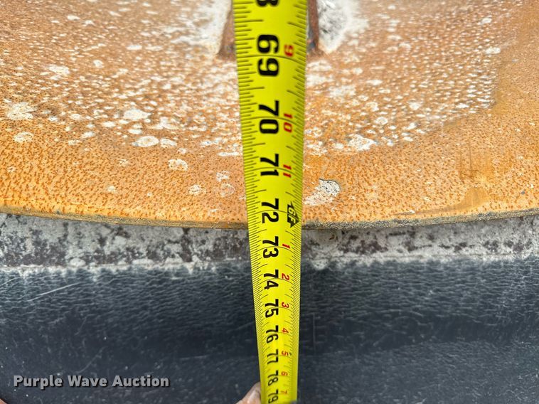 image for item JY9647 McCloskey MCB 621 RE  trommel screen