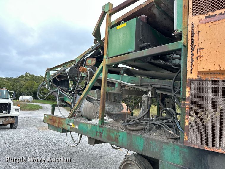 image for item JY9647 McCloskey MCB 621 RE  trommel screen