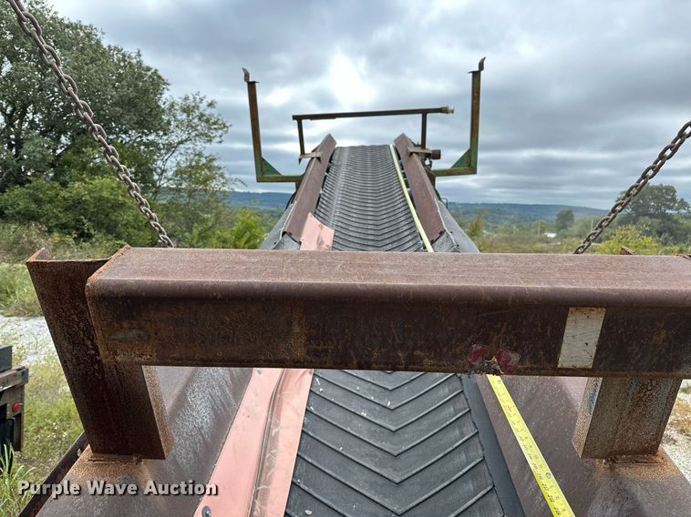 image for item JY9647 McCloskey MCB 621 RE  trommel screen