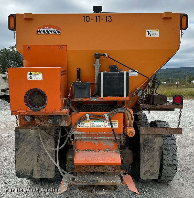 image for item JY9648 1991 Ford L9000  spreader truck