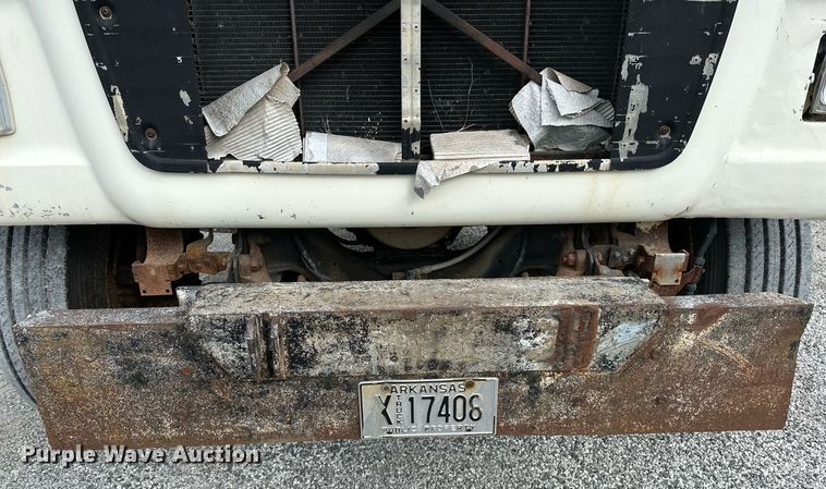 image for item JY9648 1991 Ford L9000  spreader truck