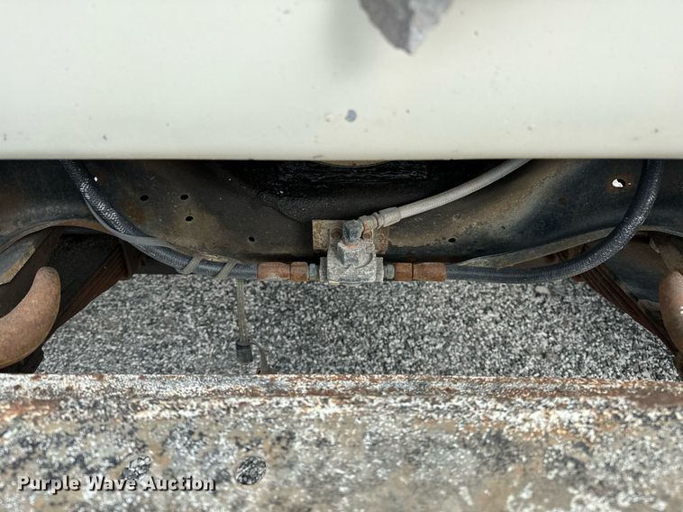 image for item JY9648 1991 Ford L9000  spreader truck