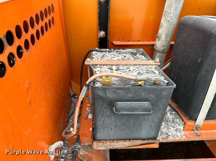 image for item JY9648 1991 Ford L9000  spreader truck