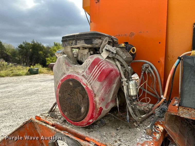 image for item JY9648 1991 Ford L9000  spreader truck