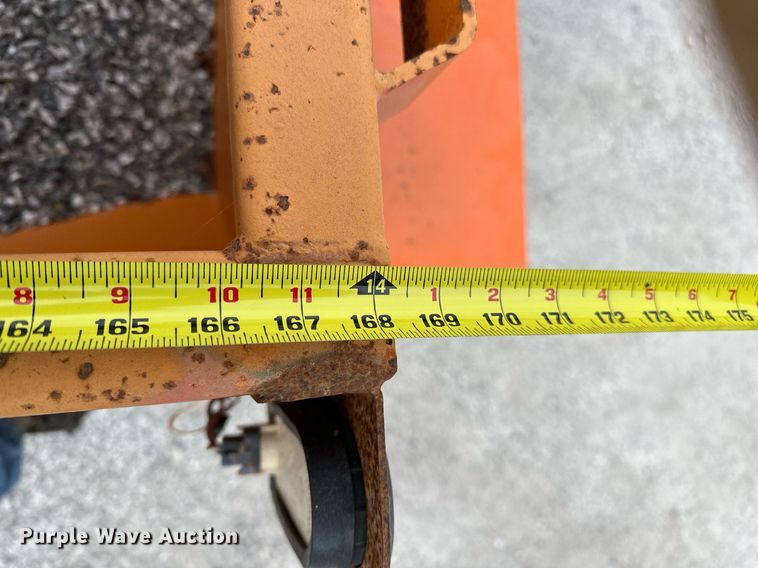 image for item JY9648 1991 Ford L9000  spreader truck