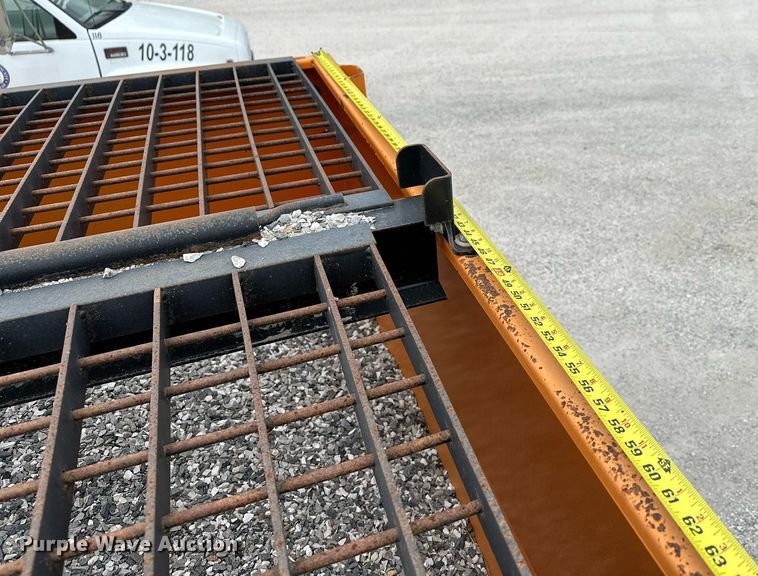 image for item JY9648 1991 Ford L9000  spreader truck