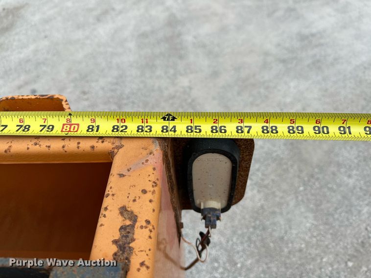 image for item JY9648 1991 Ford L9000  spreader truck