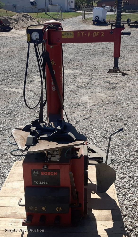 image for item KD9241 Bosch TC326S  tire changing machine
