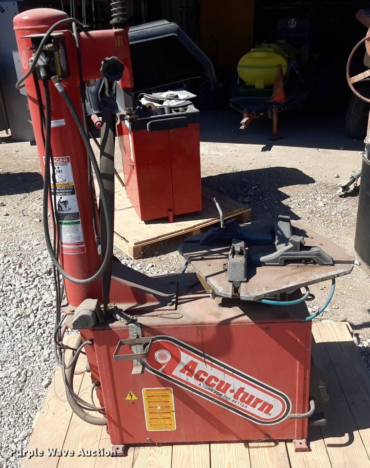 image for item KD9241 Bosch TC326S  tire changing machine