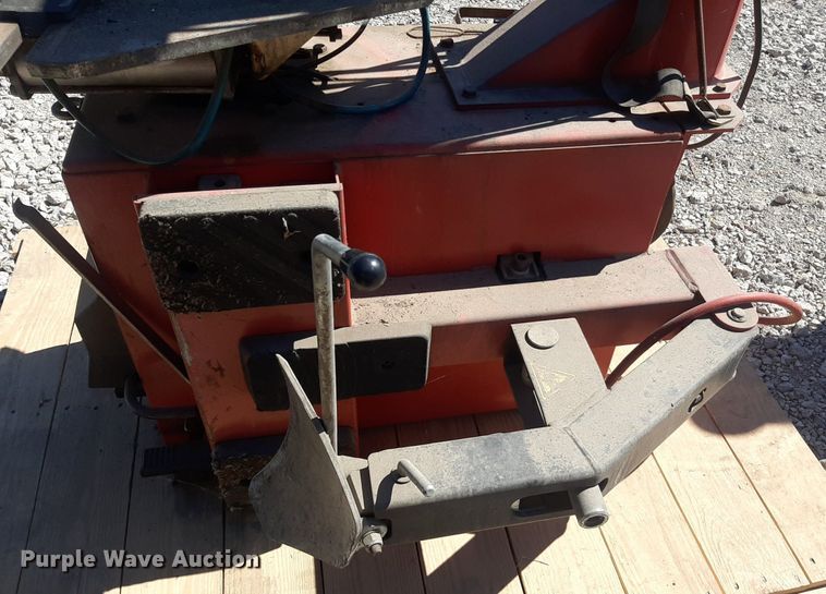 image for item KD9241 Bosch TC326S  tire changing machine