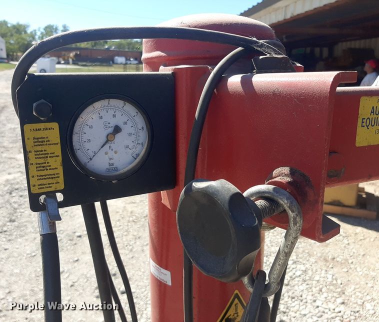 image for item KD9241 Bosch TC326S  tire changing machine