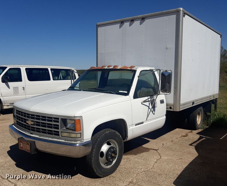 image for item KD9246 1991 Chevrolet C3500  box truck