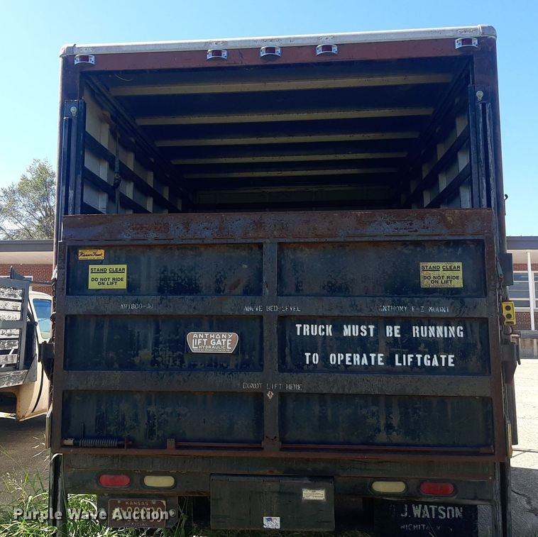 image for item KD9246 1991 Chevrolet C3500  box truck