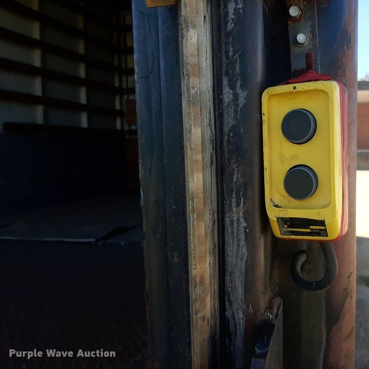 image for item KD9246 1991 Chevrolet C3500  box truck