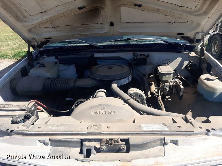 image for item KD9246 1991 Chevrolet C3500  box truck