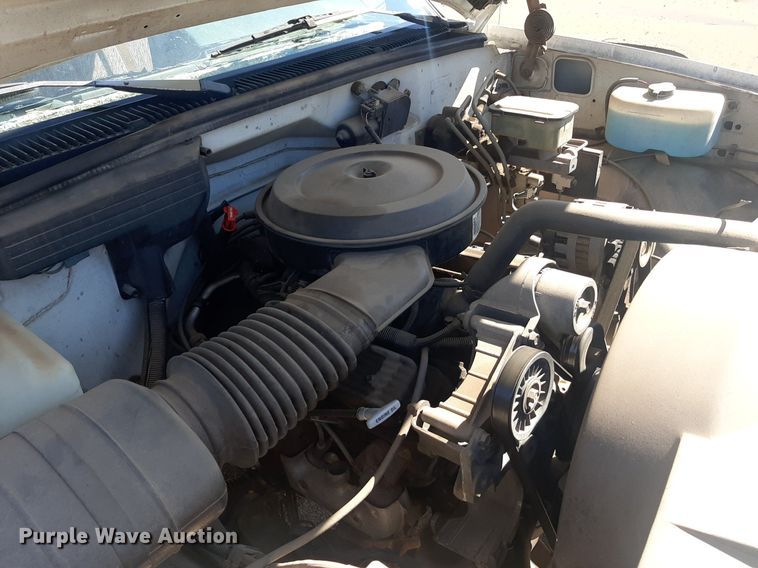 image for item KD9246 1991 Chevrolet C3500  box truck