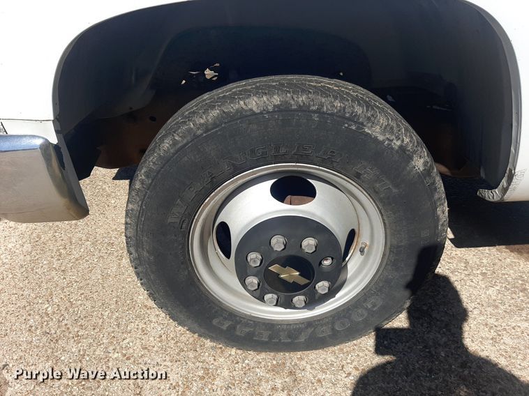 image for item KD9246 1991 Chevrolet C3500  box truck