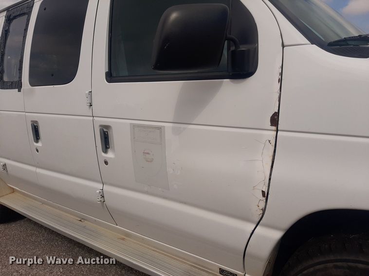image for item KD9249 1999 Ford E350  van
