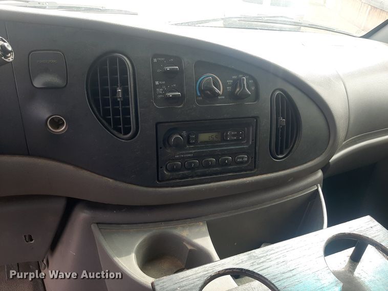 image for item KD9249 1999 Ford E350  van