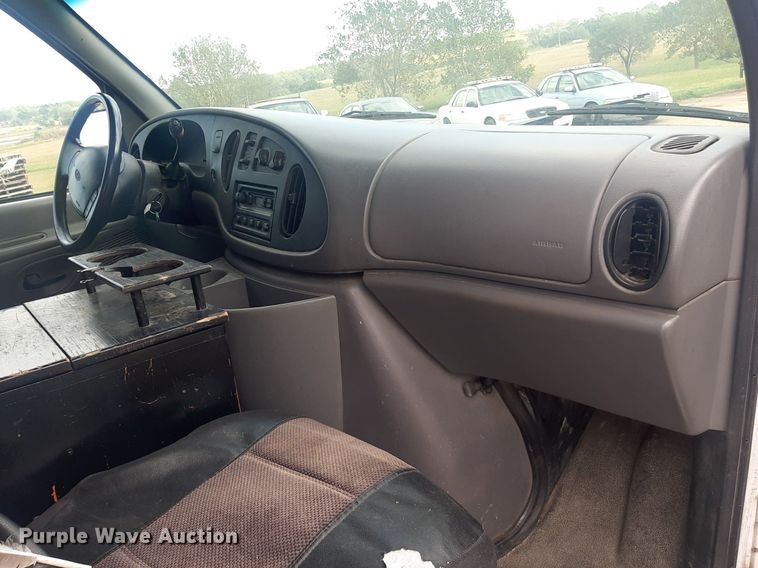 image for item KD9249 1999 Ford E350  van