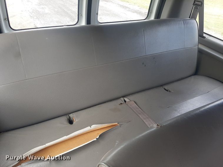 image for item KD9249 1999 Ford E350  van