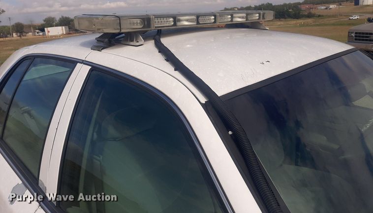 image for item KD9251 2001 Ford Crown Victoria