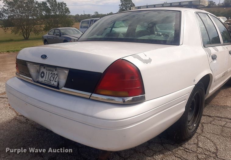 image for item KD9251 2001 Ford Crown Victoria