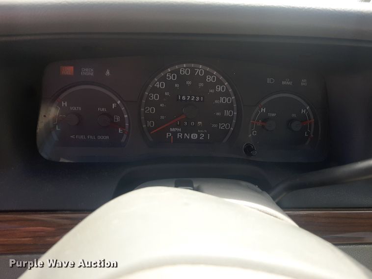 image for item KD9251 2001 Ford Crown Victoria