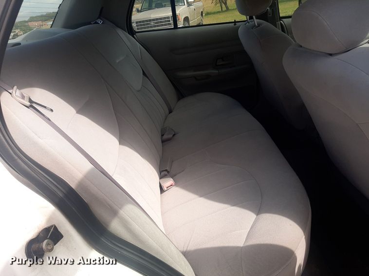 image for item KD9251 2001 Ford Crown Victoria