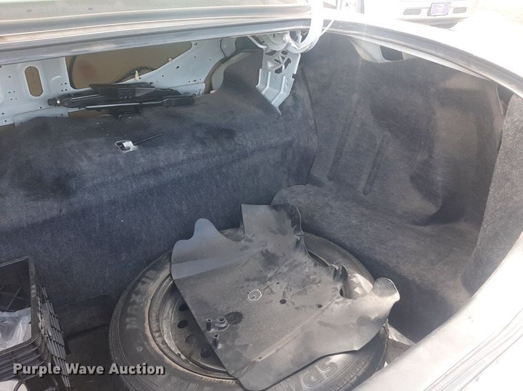 image for item KD9251 2001 Ford Crown Victoria