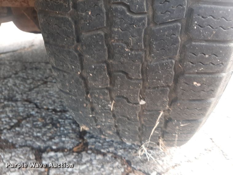 image for item KD9251 2001 Ford Crown Victoria