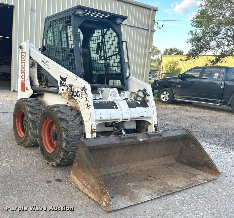 image for item KH9489 1993 Bobcat 853  skid steer loader