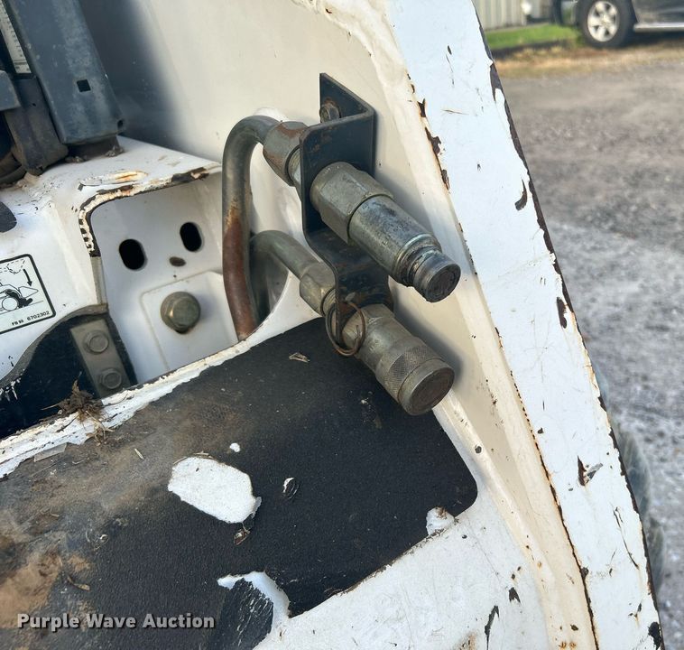 image for item KH9489 1993 Bobcat 853  skid steer loader