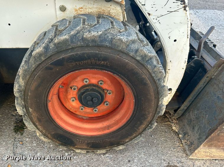 image for item KH9489 1993 Bobcat 853  skid steer loader