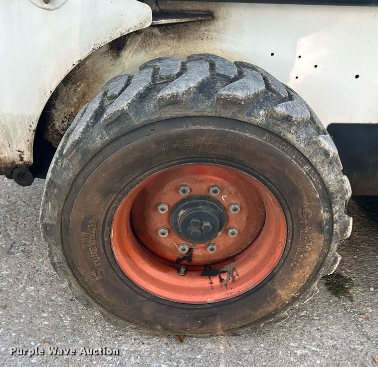 image for item KH9489 1993 Bobcat 853  skid steer loader